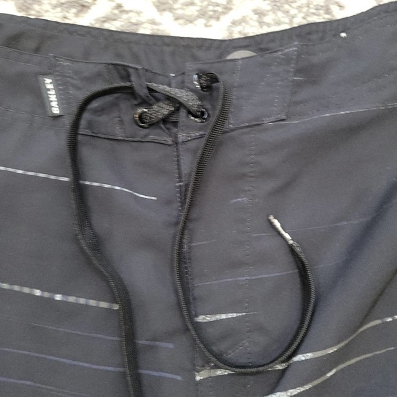 Oakley board shorts - Picture 5 of 8